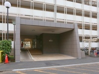 エントランス: