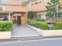 エントランス: