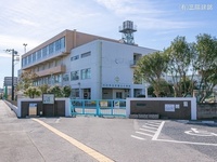 周辺環境:川口市立芝富士小学校