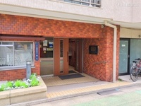 エントランス: