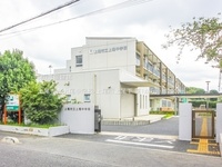 周辺環境:上尾市立上尾中学校