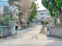 周辺環境:川口市立鳩ヶ谷中学校