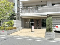 エントランス:
