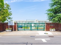 周辺環境:川口市立芝東中学校