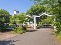 周辺環境:伊奈町立南中学校