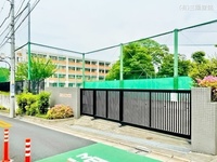 周辺環境:新宿区立新宿中学校