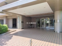 エントランス: