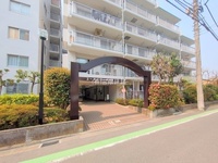 エントランス: