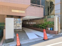 エントランス: