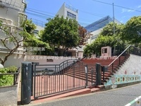 周辺環境:渋谷区立神南小学校