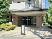 エントランス: