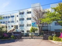 周辺環境:伊奈町立小針中学校