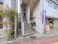 エントランス: