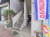 エントランス: