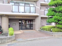 エントランス: