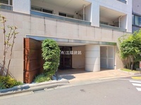 エントランス: