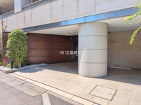 エントランス: