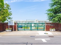 周辺環境:川口市立芝東中学校