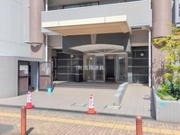 エントランス: