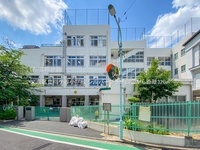 周辺環境:文京区立指ケ谷小学校