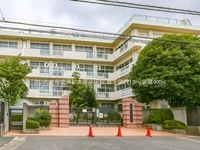 周辺環境:さいたま市立浦和大里小学校