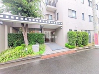 エントランス: