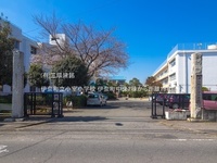 周辺環境:伊奈町立小室小学校