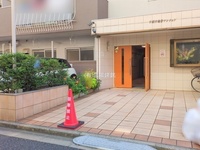 エントランス: