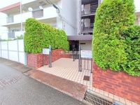 エントランス: