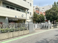 周辺環境:川口市立東中学校