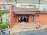 エントランス: