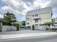 周辺環境:川口市立榛松中学校