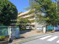 周辺環境:上尾市立上平中学校