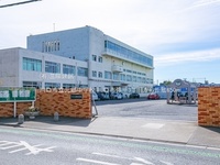 周辺環境:川口市立元郷中学校