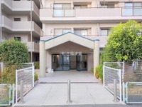 エントランス: