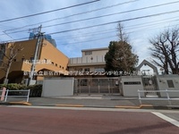 周辺環境:新宿区立新宿西戸山中学校