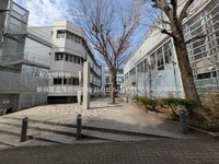 周辺環境:新宿区立落合中学校