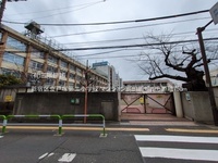 周辺環境:新宿区立戸塚第二小学校