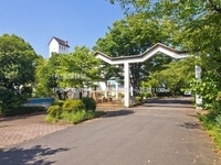 周辺環境:伊奈町立南中学校