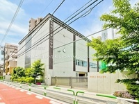 周辺環境:新宿区立愛日小学校