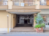 エントランス: