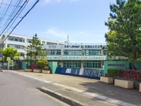周辺環境:さいたま市立宮前中学校