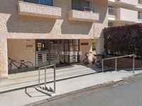 エントランス: