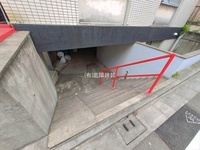 エントランス: