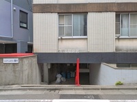 エントランス: