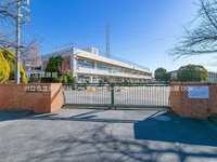 周辺環境:川口市立里小学校