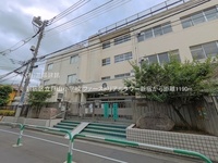 周辺環境:新宿区立戸山小学校