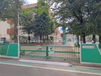 周辺環境:川口市立柳崎小学校