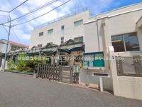 周辺環境:新宿区立牛込第一中学校