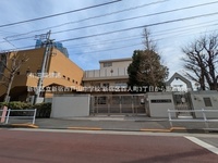 周辺環境:新宿区立新宿西戸山中学校